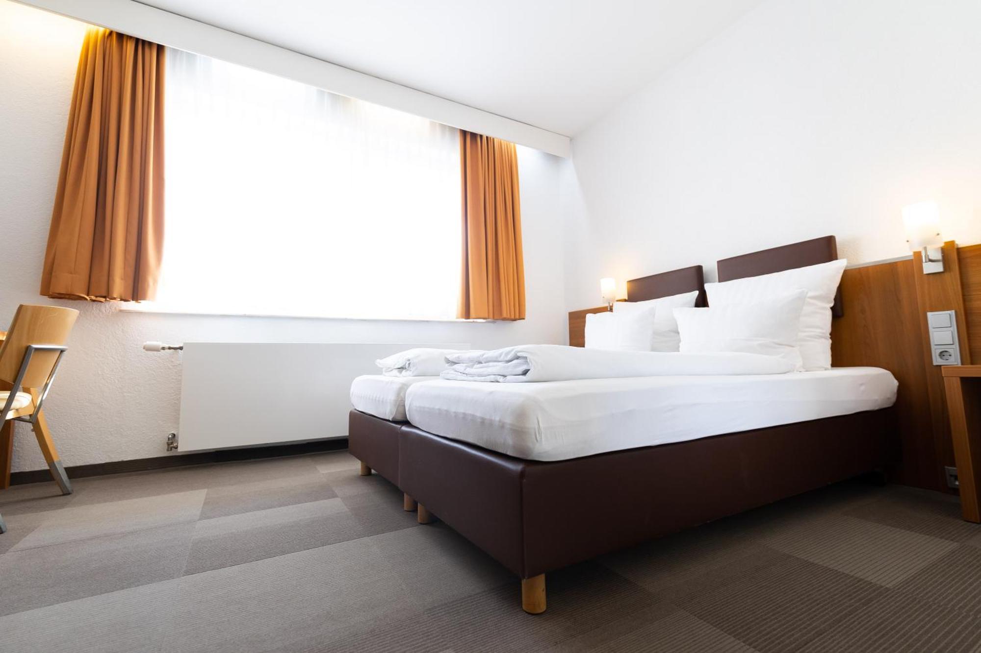 Hotel Darstein Altrip ภายนอก รูปภาพ